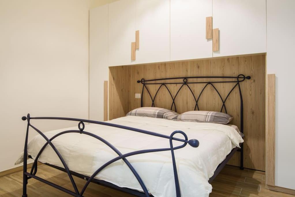 살레르노 Stazione Treni - Wi-Fi & Netflix Cozy Space 아파트 외부 사진